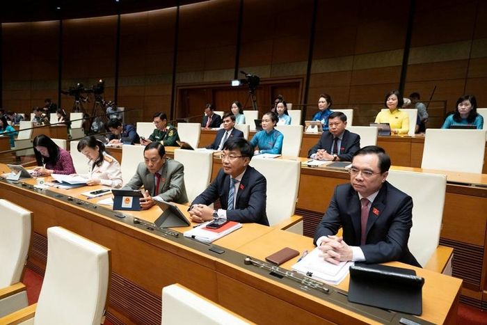 Các đại biểu tham dự Phiên họp (Ảnh: CTTĐT Quốc hội).