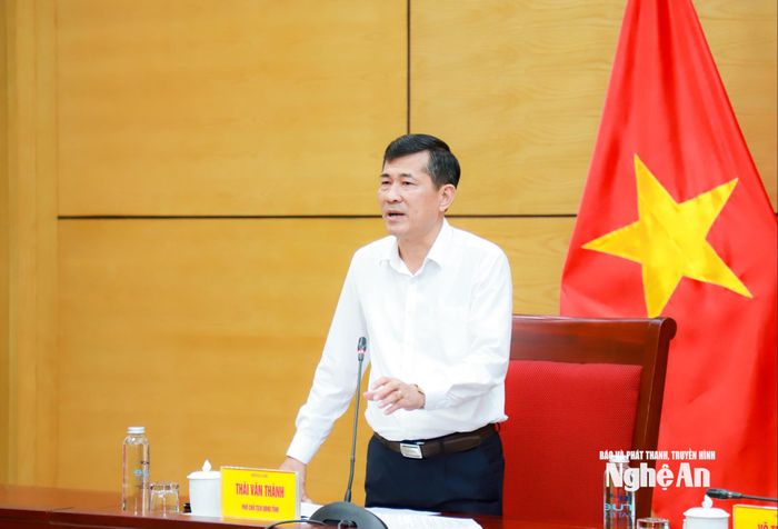 Phó Chủ tịch UBND tỉnh Thái Văn Thành phát biểu tại cuộc làm việc. Ảnh: Thành Duy