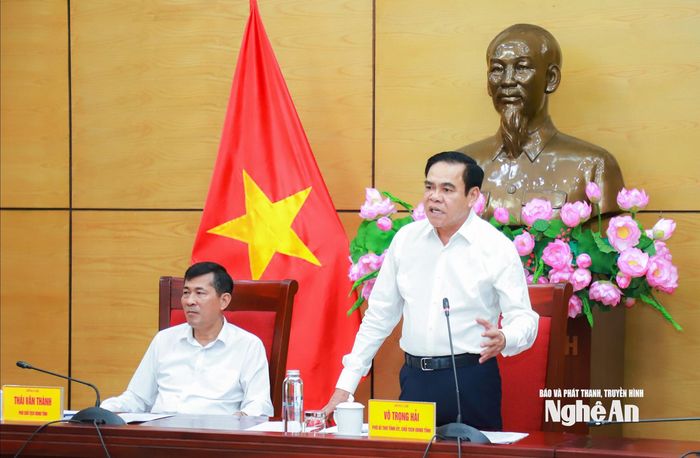 Chủ tịch UBND tỉnh Võ Trọng Hải phát biểu chỉ đạo tại cuộc làm việc. Ảnh: Thành Duy