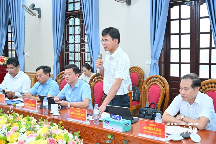 Đồng chí Nguyễn Danh Hùng - Phó Giám đốc Sở Nông nghiệp và Môi trường phát biểu tại cuộc làm việc. Ảnh: Thành Cường