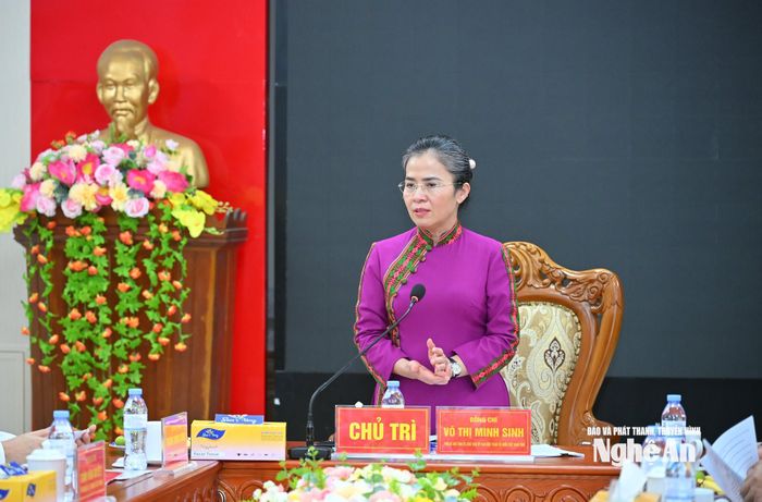 Phó Bí thư Tỉnh ủy Võ Thị Minh Sinh kết luận cuộc làm việc. Ảnh: Thành Cường