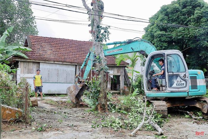 Cùng đó, hàng trăm vườn hộ trên địa bàn cũng được cải tạo, sắp xếp lại theo hướng xanh, sạch, đẹp, nâng cao chất lượng môi trường sống tại các khu dân cư.