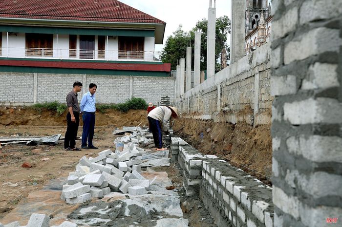 Khuôn viênTrường THCS Tân Vịnh (phường Trần Phú) mở rộng thêm 2.000 m², tạo thêm không gian tổ chức các hoạt động giáo dục.