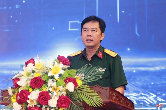 Thượng tá Dương Ngọc Tiệp - Phó Tham mưu trưởng Bộ CHQS tỉnh phát biểu tại buổi khai mạc.