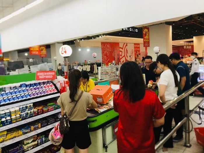 Tổng mức bán lẻ hàng hóa và dịch vụ tiêu dùng Việt Nam trong bảy tháng ghi nhận mức tăng trưởng ổn định và tích cực. (Ảnh: Vietnam+)