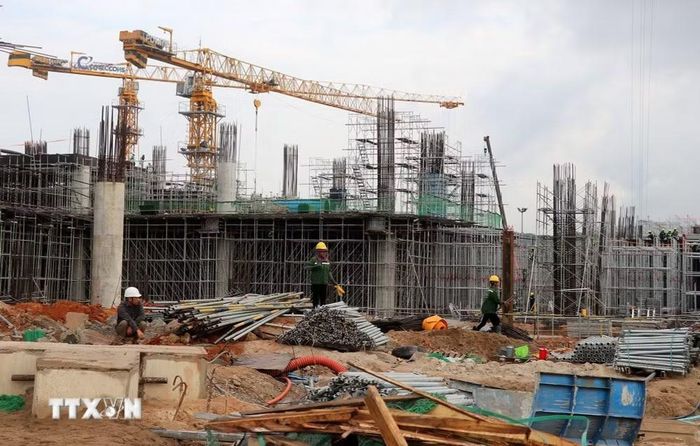 Dự án Trung tâm hội nghị APEC và các công trình chức năng đang đẩy nhanh tiến độ thi công. (Ảnh: Lê Huy Hải/TTXVN)