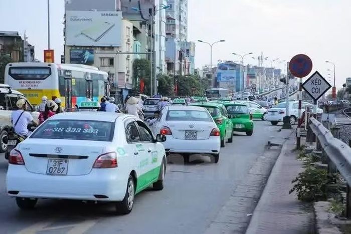 Thời điểm lập hóa đơn đối với hoạt động kinh doanh vận tải hành khách bằng xe taxi sẽ được thực hiện linh hoạt theo ba trường hợp cụ thể. (Ảnh: Minh Sơn/Vietnam+)