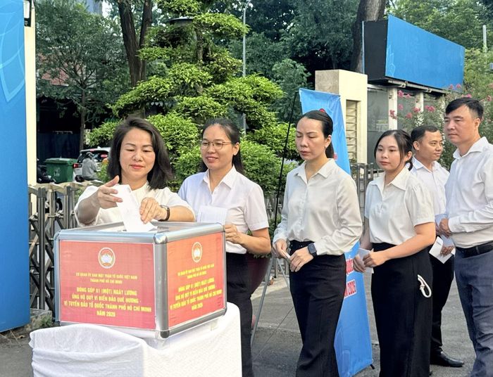 Những phần đóng góp thể hiện tình cảm, trách nhiệm của người dân Thành phố đối với biển, đảo quê hương.