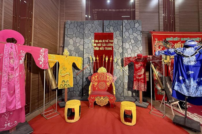 Không gian trưng bày, giới thiệu những nét đặc sắc của nghệ thuật cải lương đến công chúng.