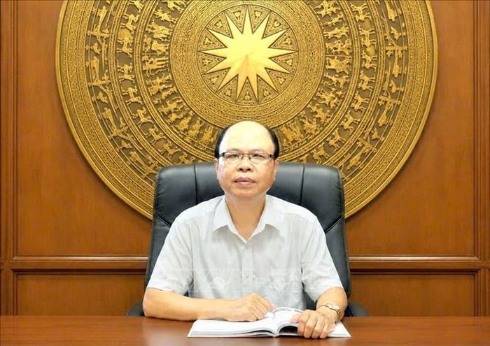Nhà báo, Luật gia Đoàn Mạnh Phương, Chủ tịch Hội đồng Quản lý Viện Chính sách, Pháp luật và Quản lý (Liên hiệp các Hội Khoa học và Kỹ thuật Việt Nam).