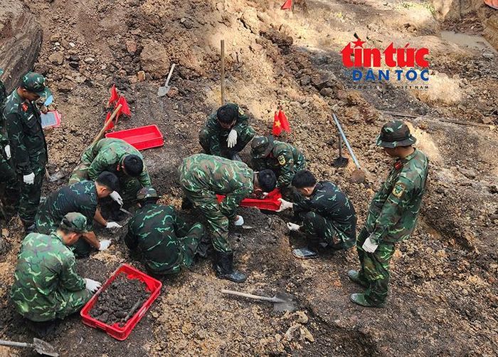 Nhiều hài cốt liệt sĩ đã được phát hiện.