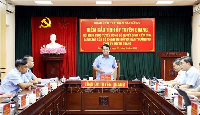 Bí thư Tỉnh ủy Tuyên Quang Hầu A Lềnh phát biểu tại Hội nghị. Ảnh: Quang Cường/TTXVN