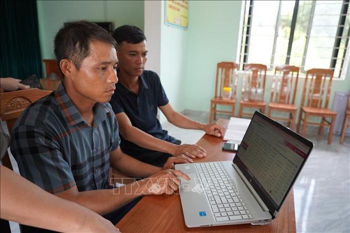 Công tác chuyển đổi số tại xã miền núi Tuyên Lâm (Quảng Trị) đang từng bước làm thay đổi phương thức sinh hoạt Đảng ngay từ cơ sở, góp phần xây dựng tổ chức đảng ngày càng hiện đại, hiệu quả và gần với thực tiễn.
