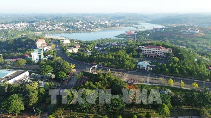 Hạ tầng đô thị phường Đông Gia Nghĩa, phía Tây của tỉnh Lâm Đồng được đầu tư, từng bước đáp ứng yêu cầu phát triển kinh tế - xã hội. Ảnh: Nguyễn Huy Thành – TTXVN
