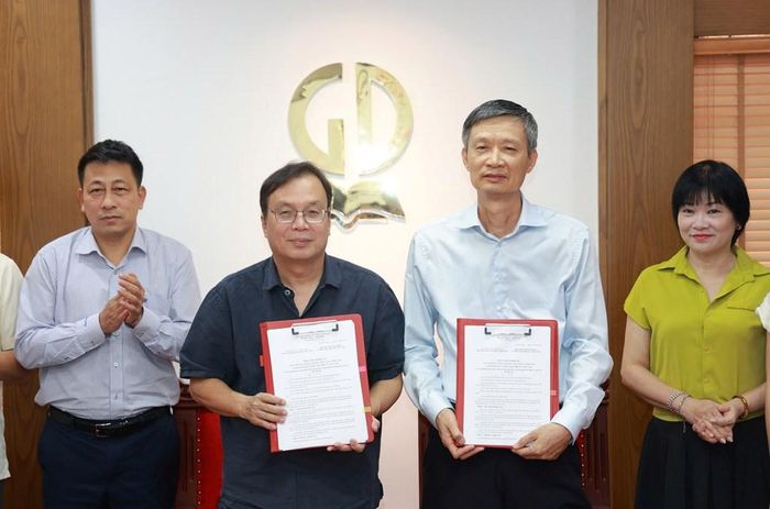Lễ kí kết Thỏa thuận hợp tác giữa NXBGDVN và Hiệp hội Sách giáo dục và Học liệu điện tử Việt Nam