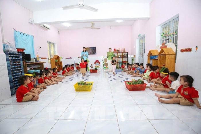 Hoạt động dạy và học tại trường Mầm non 1/6, một trong những đơn vị sẽ thực hiện sắp xếp mạng lưới cơ sở giáo dục tại phường Tân Ninh, tỉnh Tây Ninh. Ảnh: Giang Phương – TTXVN