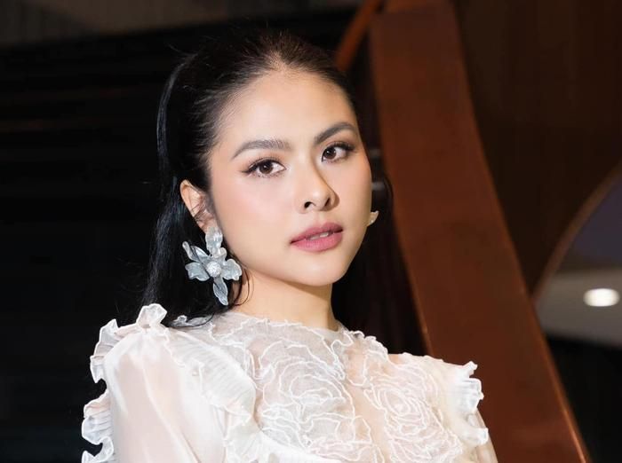 Vân Trang mới đây đã nói lời tạm biệt với sân khấu kịch nơi mà cô gắn bó 3 năm qua.
