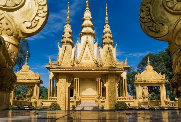 Chùa Vàm Ray - ngôi chùa Khmer lớn nhất quê hương của Ngọc Trinh. Ảnh:Tea Ice
