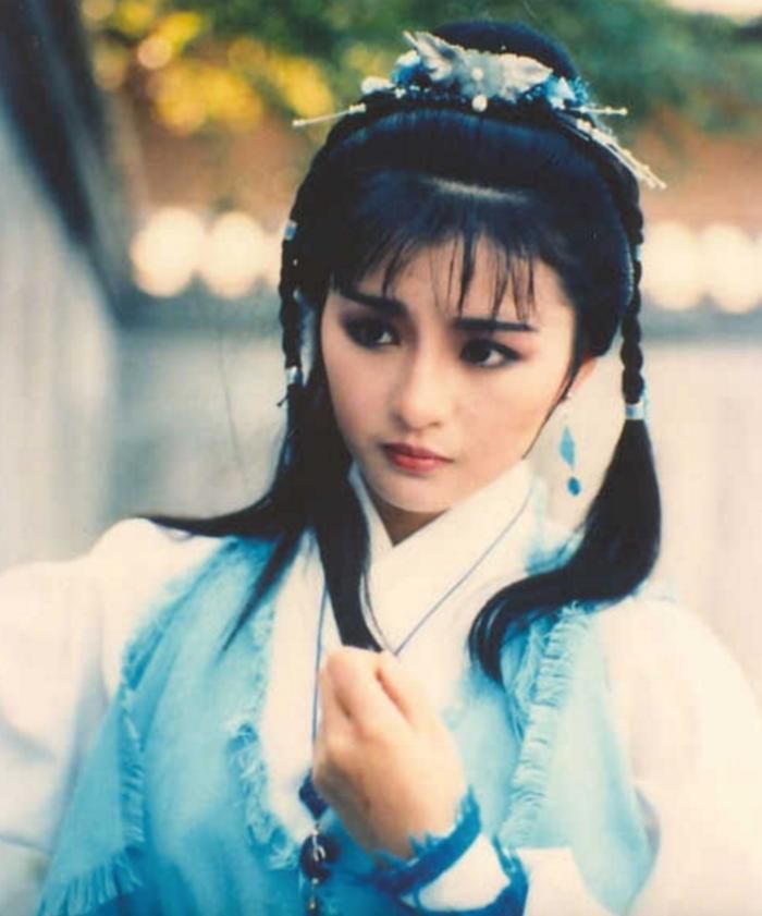 A Thanh trong Việt Nữ Kiếm được xem là mỹ nhân duy nhất đủ sức đánh bại Trương Tam Phong nhờ kiếm khí vượt khỏi giới hạn võ học Kim Dung. Ảnh: Sohu