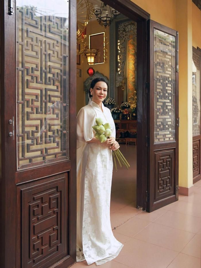 Ở tuổi U50, Việt Hương gặt hái nhiều thành công trong sự nghiệp lẫn cuộc sống hôn nhân hạnh phúc. (Ảnh: FBNV)