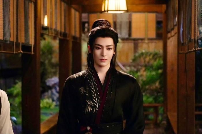 Hầu Minh Hạo giữ vị trí thứ ba nhờ Tiêu Vô Y trong Tước Cốt. Ảnh: Weibo.