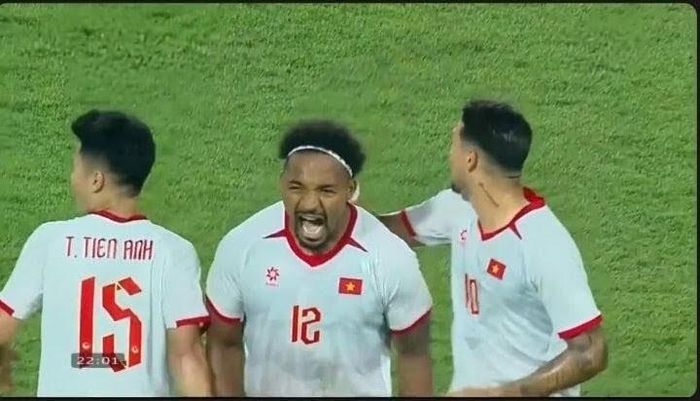 Xuân Son nâng tỷ số lên 3-0. Ảnh chụp màn hình