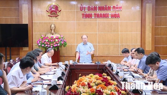 Phó Chủ tịch UBND tỉnh Cao Văn Cường chủ trì hội nghị.