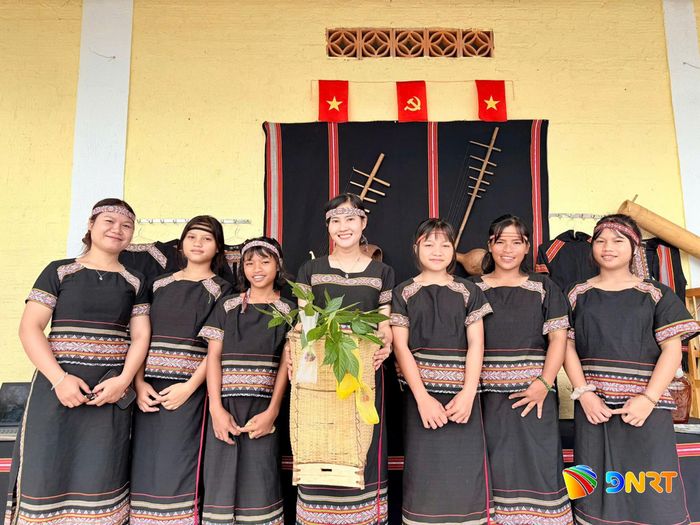 Chợ phiên Tak Pổ là không gian kết nối thiên nhiên, văn hóa và người dân. Ảnh: THIỆN TÙNG
