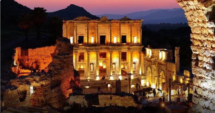 Thành phố cổ Ephesus tại Thổ Nhĩ Kỳ được UNESCO công nhận là Di sản thế giới, khẳng định giá trị lịch sử và kiến trúc vượt thời gian. Ảnh: CNN