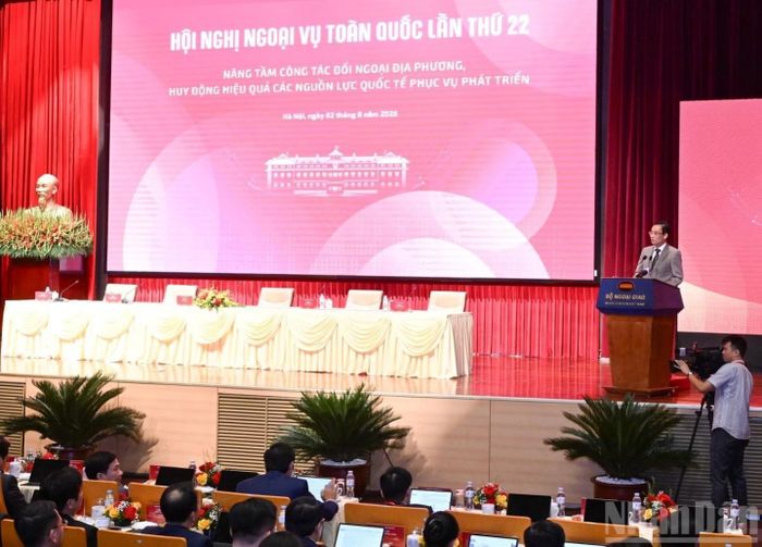 Ủy viên Bộ Chính trị, Bộ trưởng Bộ Ngoại giao Lê Hoài Trung phát biểu khai mạc hội nghị. Ảnh: Báo Nhân Dân