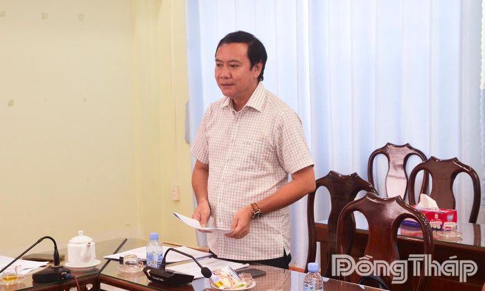 Đồng chí Lê Hà Luân, Tỉnh ủy viên, Giám đốc Sở Nông nghiệp và Môi trường phát biểu tại buổi làm việc.