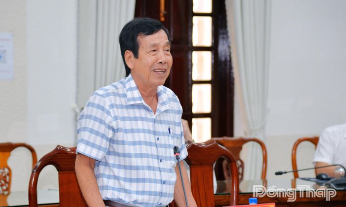 Ông Ngô Hoàng Sang trình bày nội dung yêu cầu xem xét.