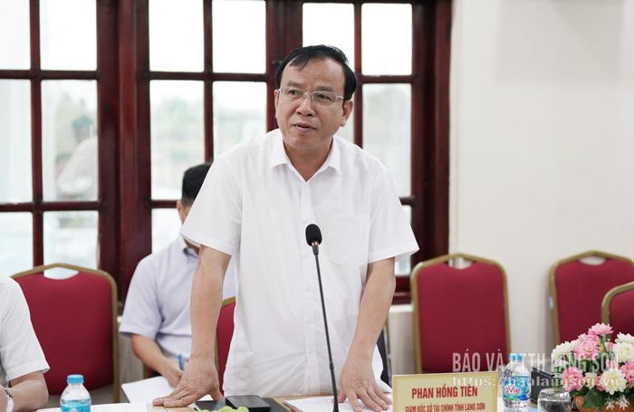 Lãnh đạo Sở Tài chính trao đổi một số nội dung tại buổi làm việc