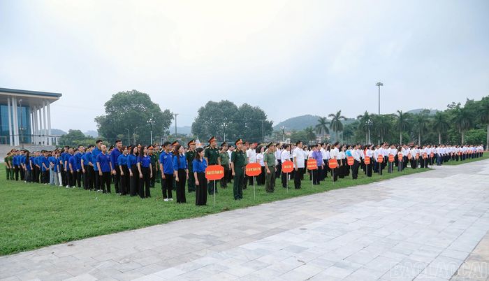Thông qua hoạt động chào cờ và sinh hoạt tư tưởng dưới cờ, Ban Thường vụ Tỉnh ủy tiếp tục tạo diễn đàn sinh hoạt chính trị có ý nghĩa, góp phần giáo dục truyền thống cách mạng, bồi đắp lòng yêu nước, nâng cao bản lĩnh chính trị, ý thức trách nhiệm và tinh thần phục vụ Nhân dân của đội ngũ cán bộ, đảng viên.