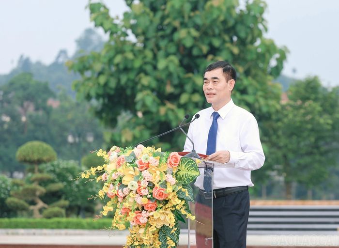 Lãnh đạo Ban Tổ chức Tỉnh ủy thông qua danh sách 17 cán bộ lãnh đạo, quản lý có thành tích hoàn thành xuất sắc nhiệm vụ trong quý II năm 2026.
