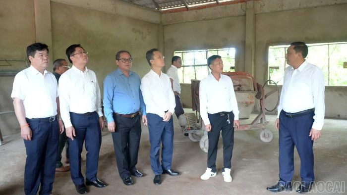 Đoàn đại biểu tỉnh Lào Cai thăm công trình xây dựng Trụ sở làm việc sở Ngoại vụ tỉnh Viêng Chăn.