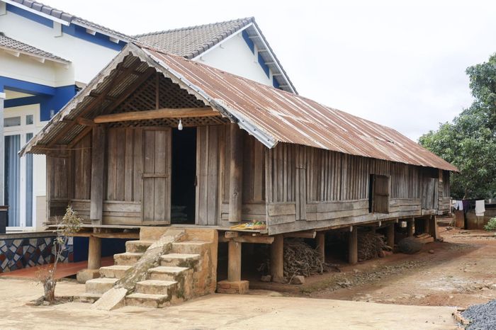 Nhà dài truyền thống