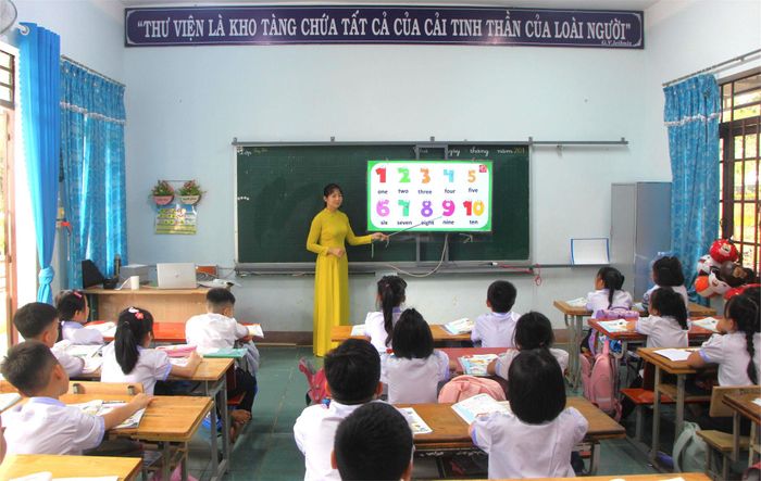 Ngành Giáo dục sẽ tiếp tục đổi mới phương pháp dạy học ngoại ngữ theo hướng phát triển năng lực người học, tăng cường thực hành, giao tiếp