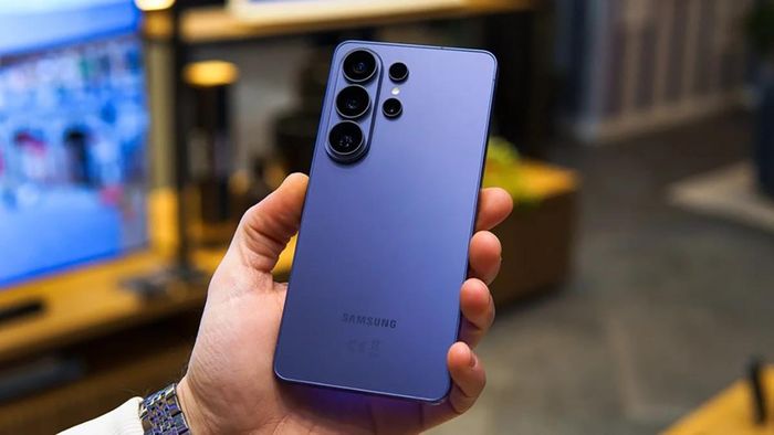 Galaxy S27 Ultra sẽ có hệ thống 3 camera sau