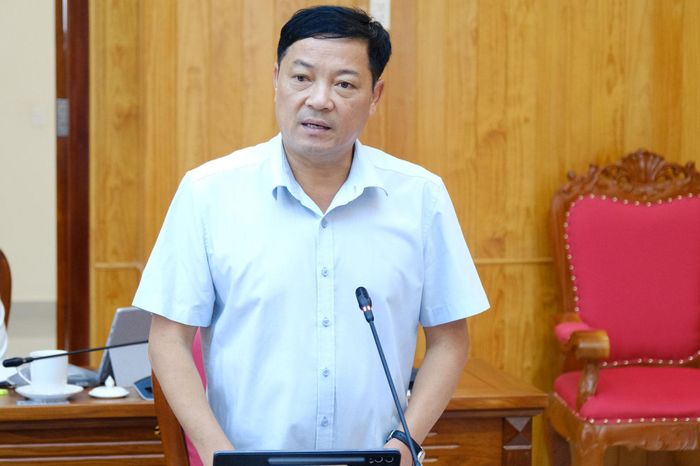 Đồng chí Lê Trọng Yên, Ủy viên Ban Thường vụ Tỉnh ủy, Phó Chủ tịch Thường trực UBND tỉnh phát biểu tại buổi làm việc