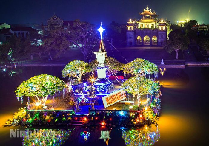 Toàn cảnh khu vực Nhà thờ đá Phát Diệm. Ảnh: Vũ Đức Phương