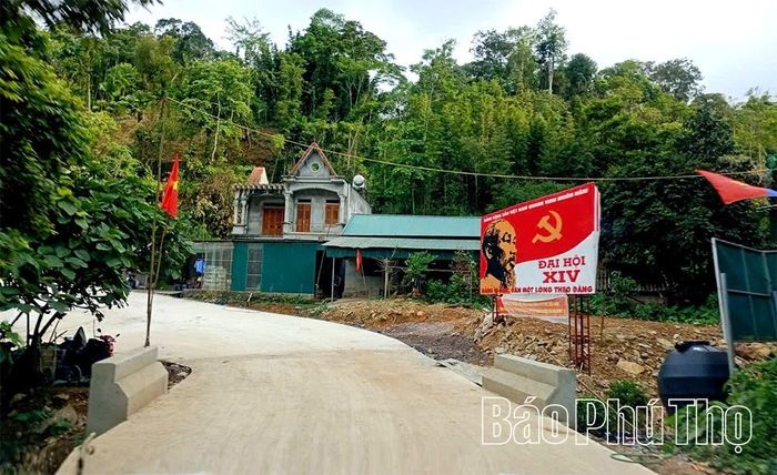 Những con đường mới góp phần quan trọng thúc đẩy kinh tế - xã hội địa phương.