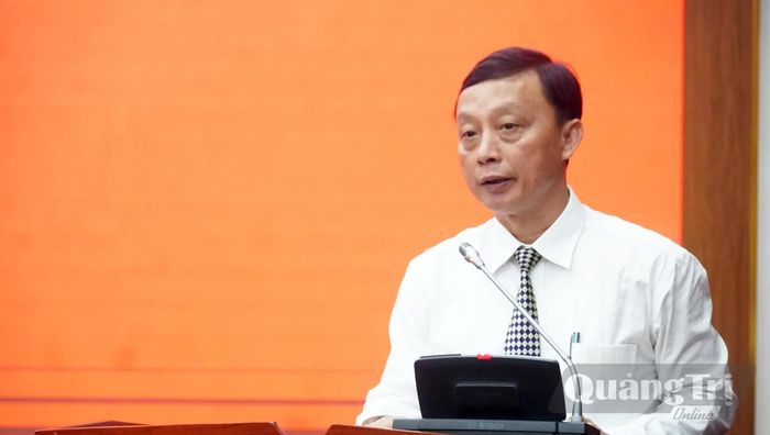Đồng chí Mai Văn Minh, Giám đốc Ban Quản lý dự án Đầu tư xây dựng công trình NN và MT đại diện cho các cán bộ được điều động, bổ nhiệm phát biểu nhận nhiệm vụ - Ảnh: N.M