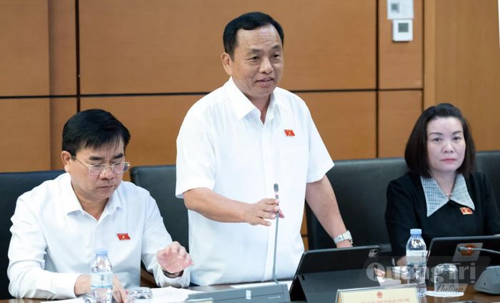 Đồng chí Thiếu tướng Nguyễn Ngọc Hà, Phó Chủ nhiệm Ủy ban Quốc phòng, An ninh và Đối ngoại thảo luận tại phiên họp - Ảnh: CTV