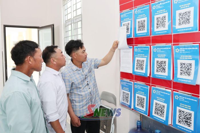Xã Tạ Khoa thực hiện công khai, minh bạch các thủ tục hành chính.