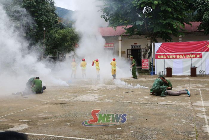 Diễn tập xử trí tình huống A2 tại diễn tập tác chiến trong khu vực phòng thủ năm 2026 tại xã Mường Lèo. Ảnh: Mạnh Hùng
