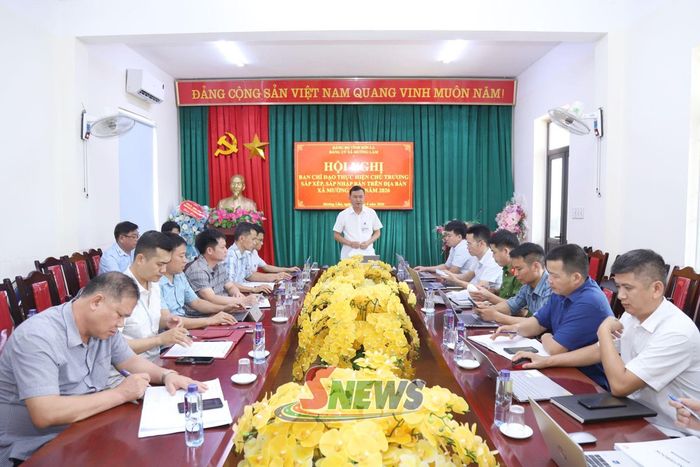 Đảng ủy xã Mường Lầm tổ chức hội nghị ứng dụng mã QR và phòng họp không giấy.