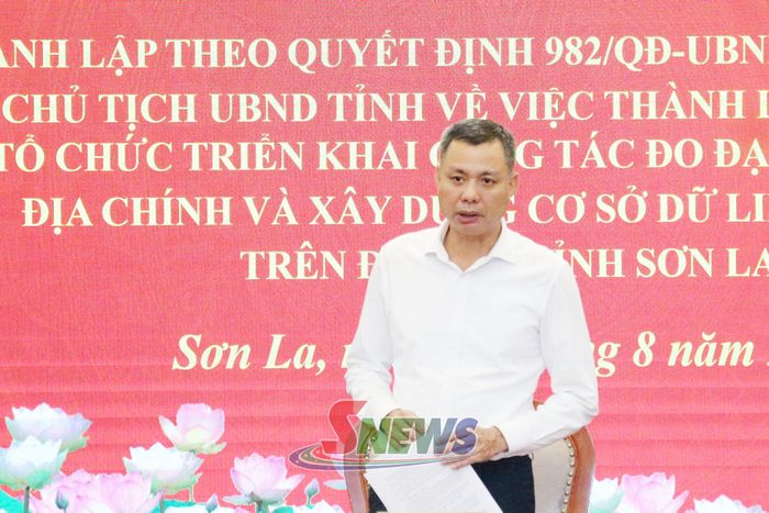 Đồng chí Nguyễn Thành Công phát biểu tại cuộc họp.