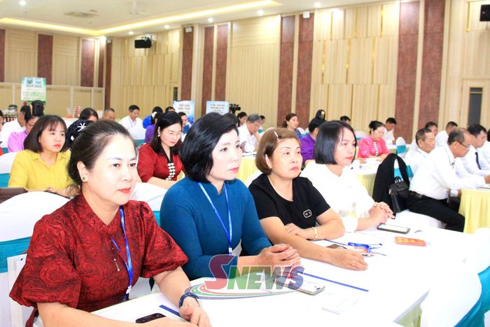Các đại biểu dự đại hội.