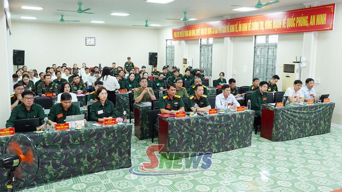 Các đại biểu và lực lượng tham gia diễn tập.